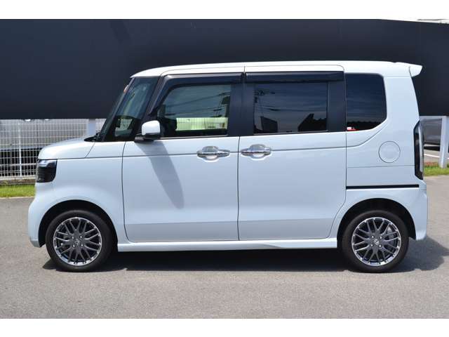 全国納車対応致します。陸送費用は個別にお問い合わせください。