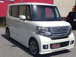 車両入庫チェックではエンジン・機関系をはじめ、電装装備、内装など100項目以上のチェックをしています。試乗も行なっていますのでご安心下さい。