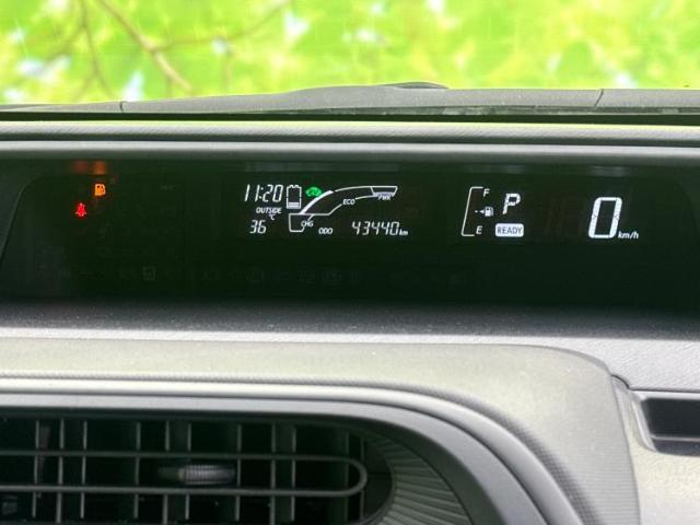 WECARSの展示場では実際に見て、触ってお車をお選びいただけます！知識の豊富な営業スタッフが様々なカーライフをご提案いたします！