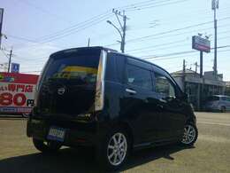 営業時間は10：00～19：00　土・日・祝日も営業してます！！　　毎週水曜日は定休日をいただいております＜(_ _)＞