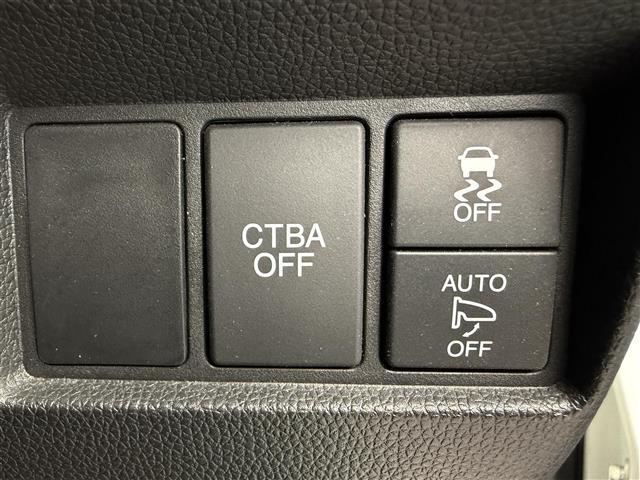 【運転席操作部】『運転席周辺の装備』の画像になります。快適なドライブを楽しむための機能が装備されています！運転席から触れるので使いやすいです！