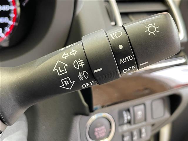 【オートライト】オートライトなのでライトの点け忘れを気にすることなく運転が出来ます♪
