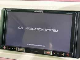 【ナビゲーション】目的地までしっかり案内してくれる使いやすいナビ。Bluetooth接続すればお持ちのスマホやMP3プレイヤーの音楽を再生可能！毎日の運転がさらに楽しくなります！！