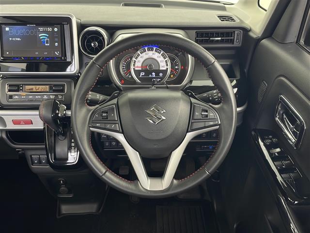 【ステアリング】軽い力で扱いやすいハンドルです。除菌プランいれていただくとさらに快適に！清潔なお車はお子様にも安心ですね！