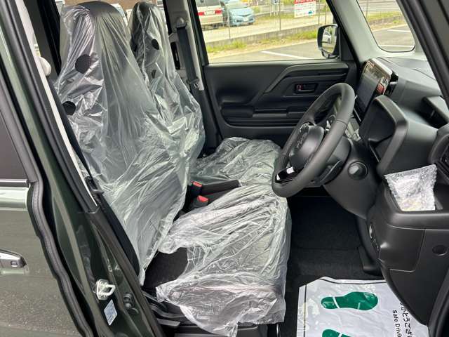 純正9インチナビゲーション搭載。フルセグTV/Bluetooth/AppleCarPlay/Android対応　全方位モニター/スズキコネクト対応。