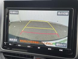 【バックモニター】後ろのカメラの映像がモニターに映し出されるので、後方の見えない死角や、障害物との距離感などもしっかり安全確認することができます！