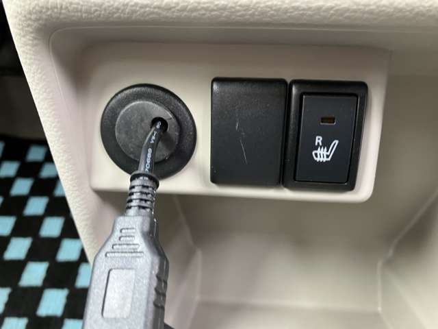 自社民間車検工場（中部運輸局指定工場）を完備して、納車前点検整備・車検・修理・鈑金・保険・アフター・メンテナンスなど車に関することはすべておまかせ下さい。お気軽にお問合せ下さい→0078-6002-728141♪