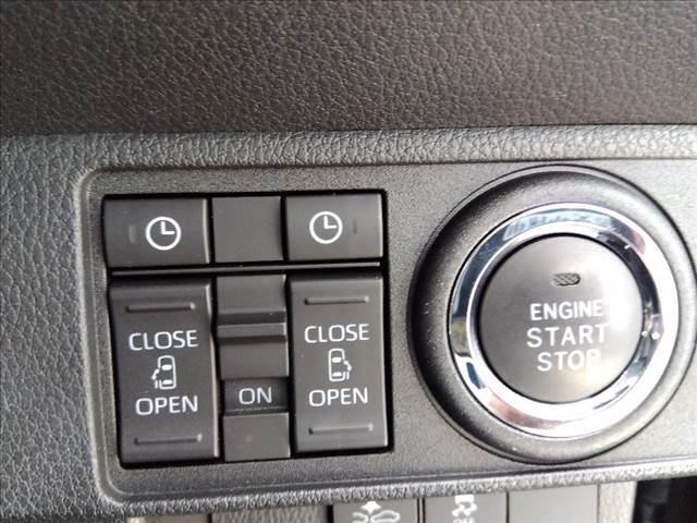 4WD☆スマートアシスト☆ナビ☆Bluetooth☆Bカメラ☆ETC☆ドラレコ☆シートヒーター☆LEDライト＆フォグ☆両側電動ドア☆コーナーセンサー☆ホッとカップホルダー☆走行2.5万キロ台☆試乗OK