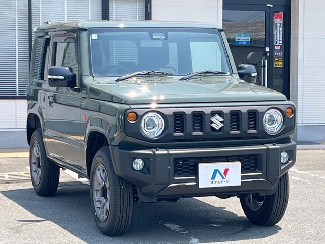 大好評のボディコーティング「弾スプラッシュコート」もご納車までに施工可能。通常のガラスコートと異なる、耐久年数6年の無機質ガラスコーティングが、ボディをキレイな状態に保ってくれます。
