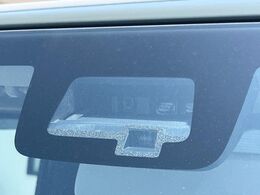 【スズキ　セーフティサポート】走行中に前方の車両等を認識し、衝突しそうな時は警報とブレーキで衝突回避と被害軽減をアシスト。より安全にドライブをお楽しみいただけます。