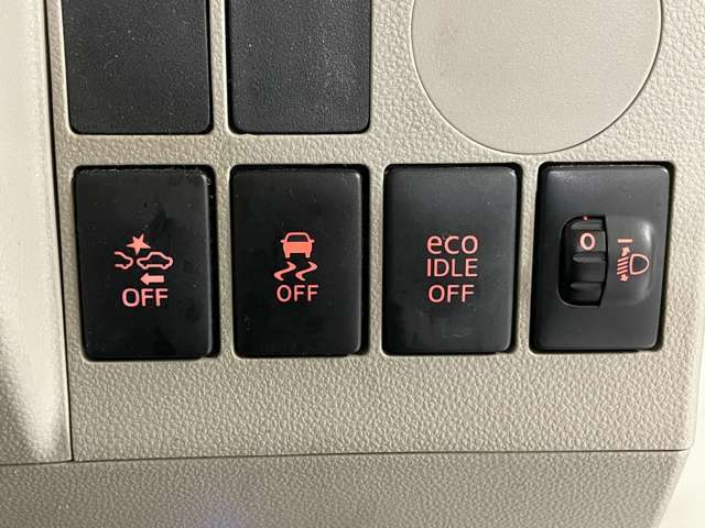 お車の機能や安全装備に関して気になる方は、ぜひ一度ご来店ください！その場でスタッフがご説明可能です！