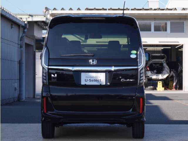 色々なお店で販売しているHonda車ですが、アフターサービスも全てお任せ頂けるのは「HondaCars正規販売店」だけ！ご納車後もお住まいの地域の販売店にて　アフターサービスをお任せいただけますよ。