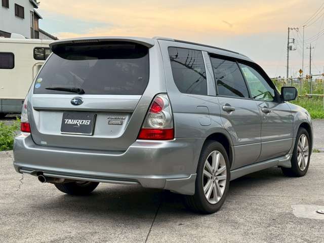 ご納車後のメンテナンス・車検・修理もお任せ下さい！納期までの代車もお貸し出し可能！