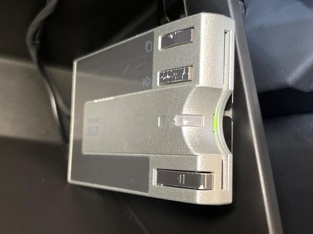 【ETC】高速道路の料金所をストレスなく通過！話題のスポットやサービスエリアに多い「スマートIC」利用時は必須のアイテムです。当店でセットアップを実施、ご納車当日からすぐにご利用いただけます！