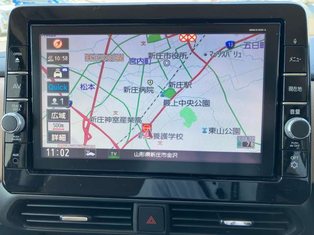 メーカー純正ナビゲーション付き、行きたい所に案内してくれます。楽しいドライブのお手伝い★