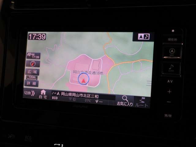 ナビゲーション付きなので、初めての道も安心！目的地設定も簡単ですよ。型式はアルパイン『7WV』です。