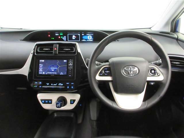 センターメーターなので、視界スッキリ♪