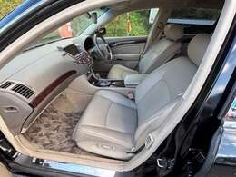 ご来店いただく際は、一度お電話いただくようお願いします。不在にしている時がございますので、入れ違いならないためにもよろしくお願いいたします。