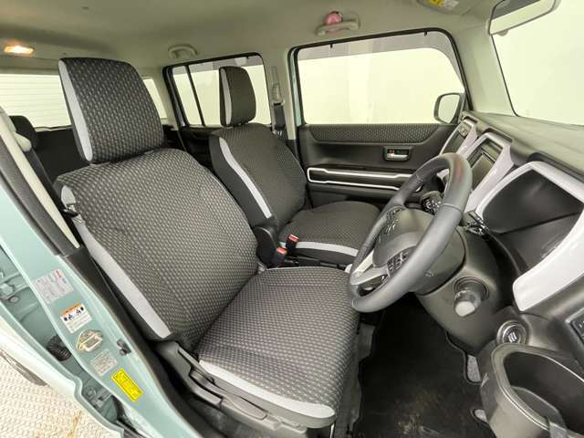 【　フロントシート　】使えるフロントシートで快適ドライブ♪