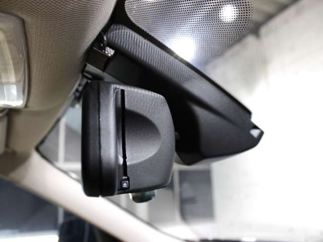 純正ミラーETCもしっかり装備！有料道路の料金所もスムーズに通過できます！