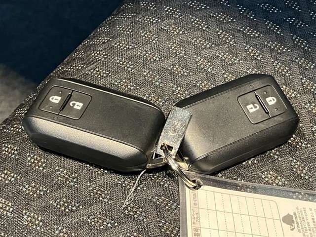 スマートキーも付いてますよ。鍵を忘れないように気を付けましょう。