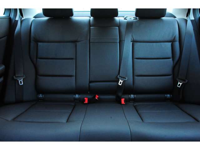 リヤブラックレザーシート