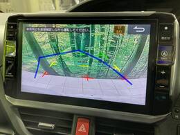 【バックカメラ】駐車時に後方がリアルタイム映像で確認できます。大型商業施設や立体駐車場での駐車時や、夜間のバック時に大活躍！運転スキルに関わらず、今や必須となった装備のひとつです！