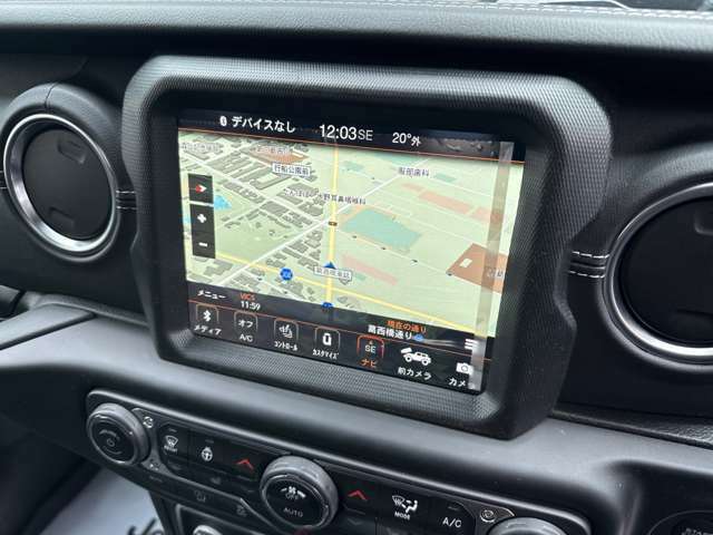 Apple car play , Android　Auto　Auto　対応/8.4インチナビゲーショシステム搭載。