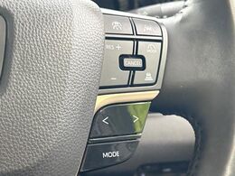 【レーダークルーズコントロール】高速道路での長距離走行が楽に！！自動で速度を保つクルーズコントロールが、衝突軽減システムと連携し、前方の車両を感知して車間を保つように速度調節してくれます！！