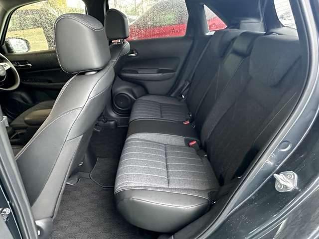★5年間新車保障★初度登録から5年間の新車保証が含まれています。長期間、安心してお乗り頂けます！保障費用は支払総額に含まれています！遠方のお客様は保証継承後、お近くのディーラーにて保証が受けられます！