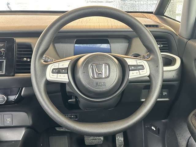 ★修復歴車一切ありません！それどころか、弊社の仕入在庫につきましては、フェンダー、ボンネット、ドアパネル等の交換歴、修理歴のある車両は基本的に仕入れを行いませんので高品質な車両のみ在庫で揃えています！