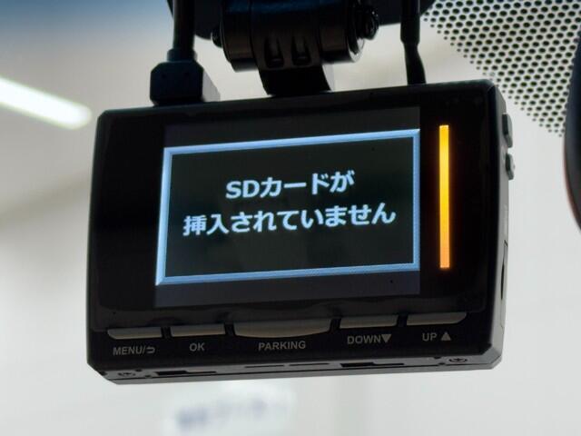 レクサスは、先進性とエレガンスが融合し、すぐれた操縦安定性と上質な乗り心地が魅力です。