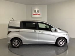 購入後も自社指定整備工場完備でお客様の愛車をしっかりサポート致します！御納車時には安全かつ安心してお乗り頂けるようホンダ専門知識を持つ整備スタッフが点検・整備・装備も説明をしてお渡ししております。