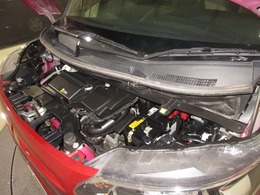 内装、外装、エンジンルームの隅ずみまでクリーニングを実施してお渡しします！　プロが仕上げをしましたからピッカピカですよ～！点検整備もきっちり実施いたします。