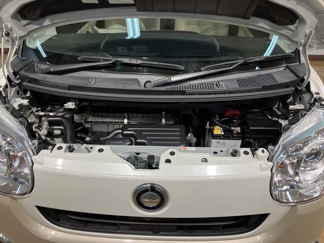 ボディがきれいでもエンジンルームが真っ黒では幻滅してしまいますよね。エンジンルームはピカピカに清掃済み！！きれいな車で大満足！