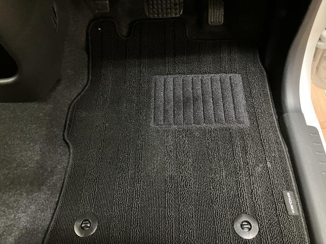 【カーペットマット】嬉しい純正カーペットマットつき！純正なのでフィット感が違いますよ☆清掃済みです♪