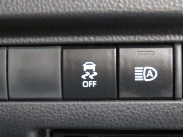 すべりやすい路面での発進時や加速時にタイヤの空転を抑え、駆動力確保に貢献する機能です。詳細は販売店スタッフまでおたずねください。