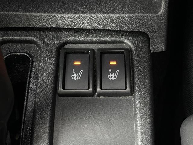 【運転席操作部】『運転席周辺の装備』の画像になります。快適なドライブを楽しむための機能が装備されています！運転席から触れるので使いやすいです！