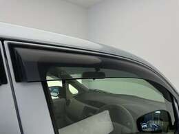 【ルーフ】大きなへこみや色褪せもなくきれいな状態です！ひょう害車は販売いたしませんのでご安心ください。