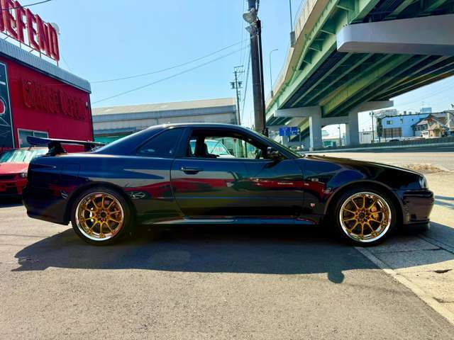 ■サイドビュー■●NISMOメーター＆スモークウインカー●LEDテール●HKS3層IC＆Fパイプ＆エアフィルター＆Vpro＆EVC●大型タワーバー●砲弾マフラー●RAYSホイール