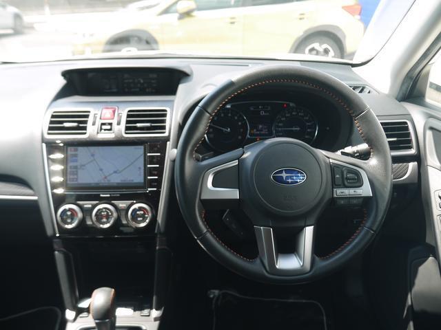 SUBARUの認定U-Carは、リーズナブルな料金の「SUBARU安心保証ロング」もご用意しております。基本のSUBARUあんしん保証と組み合わせて、最長5年まで保証を延長することができます。