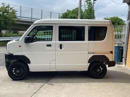 ジムリィコンプリート　ジムリィオーバーフェンダー　ジムリィリアバンパー　H4丸目ヘッドライト　ジムニー純正テールランプ　直前用ドライブレコーダー　直左確認用ミラー　追加カスタム承ります