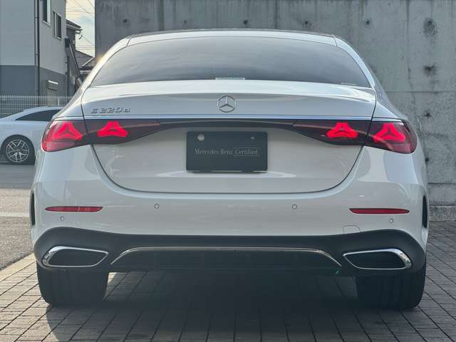 メルセデス・ベンツの定める厳しい基準をクリアしたお車のみをご案内させて頂いております。アフターサービスもご安心下さい。メルセデスのために開発された最新鋭設備の専用工場を整えております。
