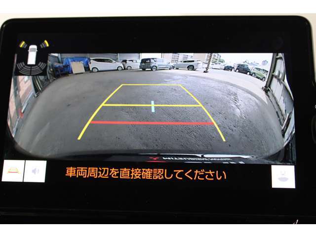 バックカメラ付き。バックが苦手な方も安心です