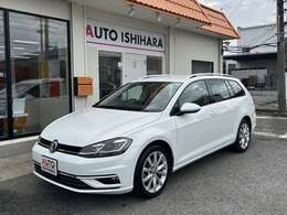 後期モデルでは、フロンバンパーのデザインが変更され、よりワイドになった印象を与えるエクステリアデザインとなりました。