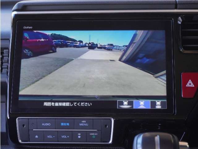 ◆バックカメラ◆リバースにするだけで映ります、後方の安全確認や、狭い駐車場での車庫入れ、雨の日や夜間など視界の悪い時に便利です！安全にバックする為には欠かせない装備です。
