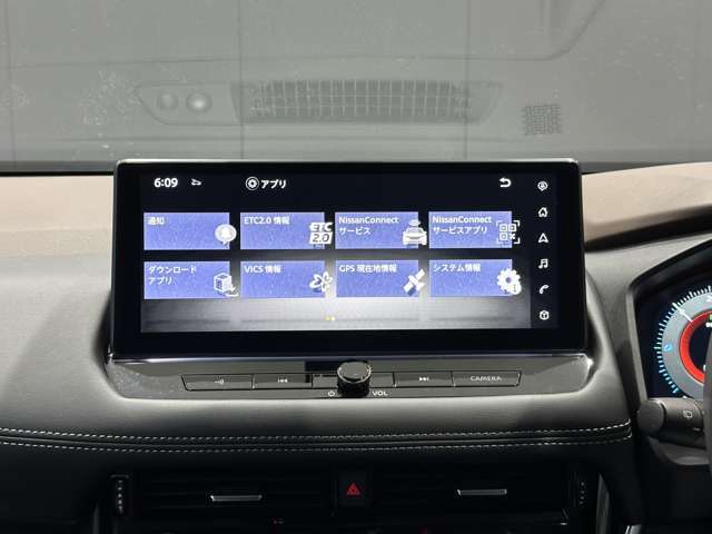 12.3インチのワイド画面で表示してくれます。Buletooth.USB接続.AppleCarPlay.Android Auto.AmazonAlexaなど多機能を備えたナビゲーションです。