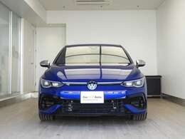 ☆8代目GolfにRacingに由来する『R』の紋章を刻まれた『Golf　R』がついに登場☆