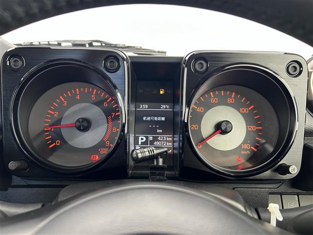 【スピードメーター】メーターがシンプルで見やすく運転しやすいですね！