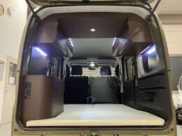 2000W大型インバーター・4連AC100Vコンセント・LEDボルトメーター・シガーソケット・サブバッテリー増設オプション付き・万が一の災害時にも安心です！衝突警報機能・衝突回避支援ブレーキ・オートハイビーム